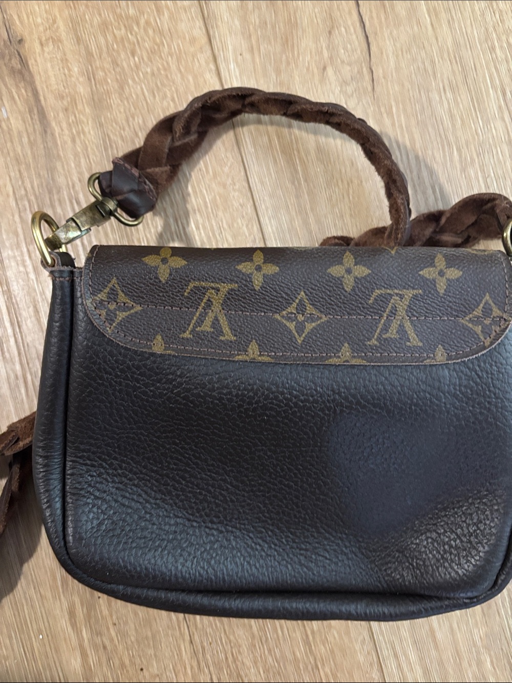 Vintage boho Louis Vuitton Brown Monogram Crossbody with Braided Strap - Picture 4 of 6